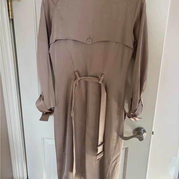 Burberry Beige Trench Coat Silk Lined Belted Made in Italy - Picture 2 of 7
